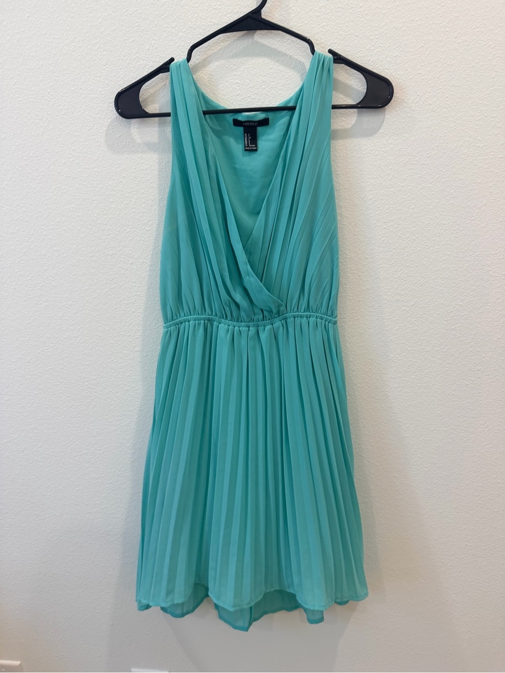 Forever 21 Pleated V-Neck Mini Dress in Aqua Teal